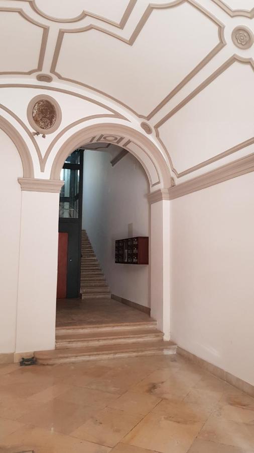 Saint George'S House 2 Bari Apartment Exterior photo